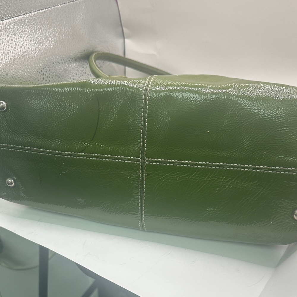 Tod's Olive Green Leather Tote Bagp - Picture 5 of 16
